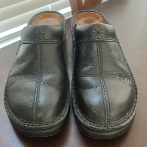 NAOT Womens Black Leather Closed Toe Comfort Mule Wedge Slip On Shoes Size 42 - Picture 3 of 15